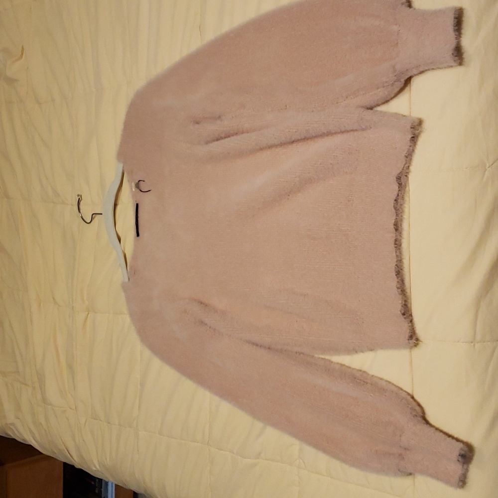T Tahari sweater